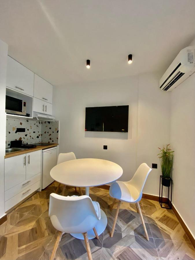 Sunshine Cozy Central Studio Basement Candia Esterno foto